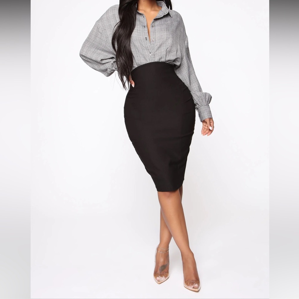 Fashionnova high waist black skirt